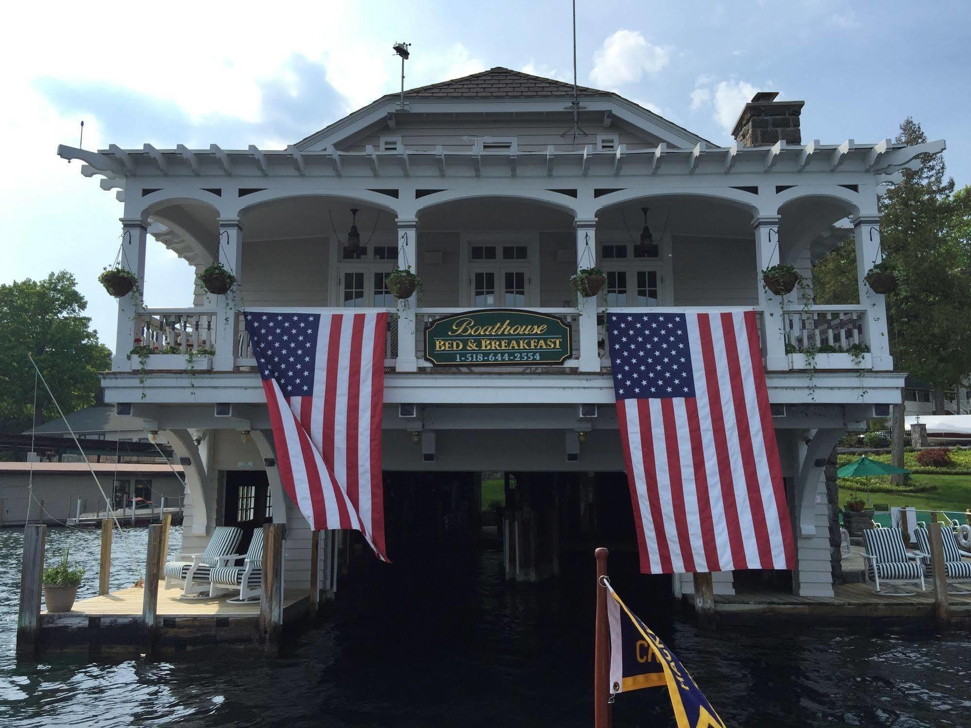 Lake George Boathouse Waterfront Lodging Bolton Landing Exterior photo