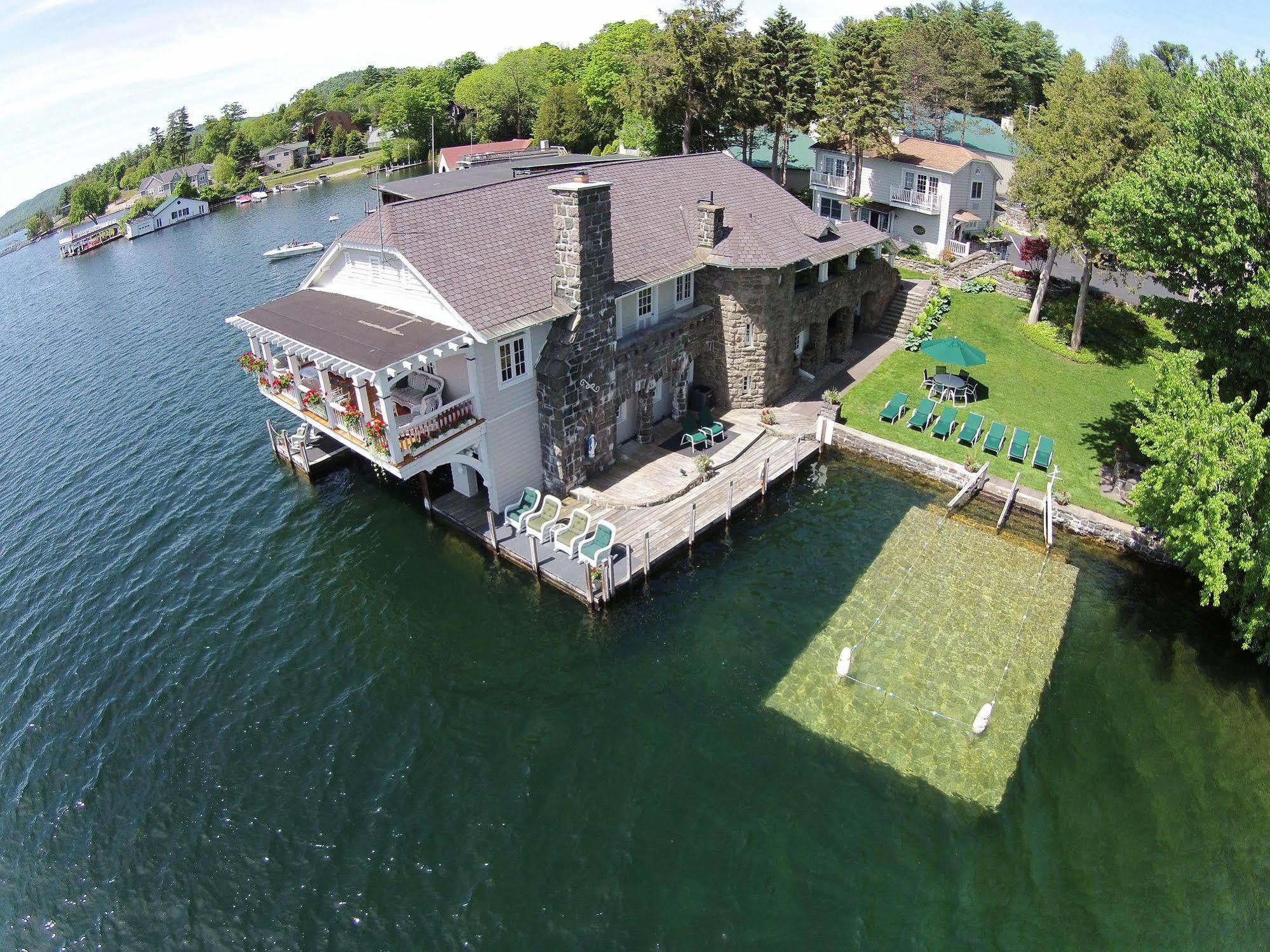Lake George Boathouse Waterfront Lodging Bolton Landing Exterior photo