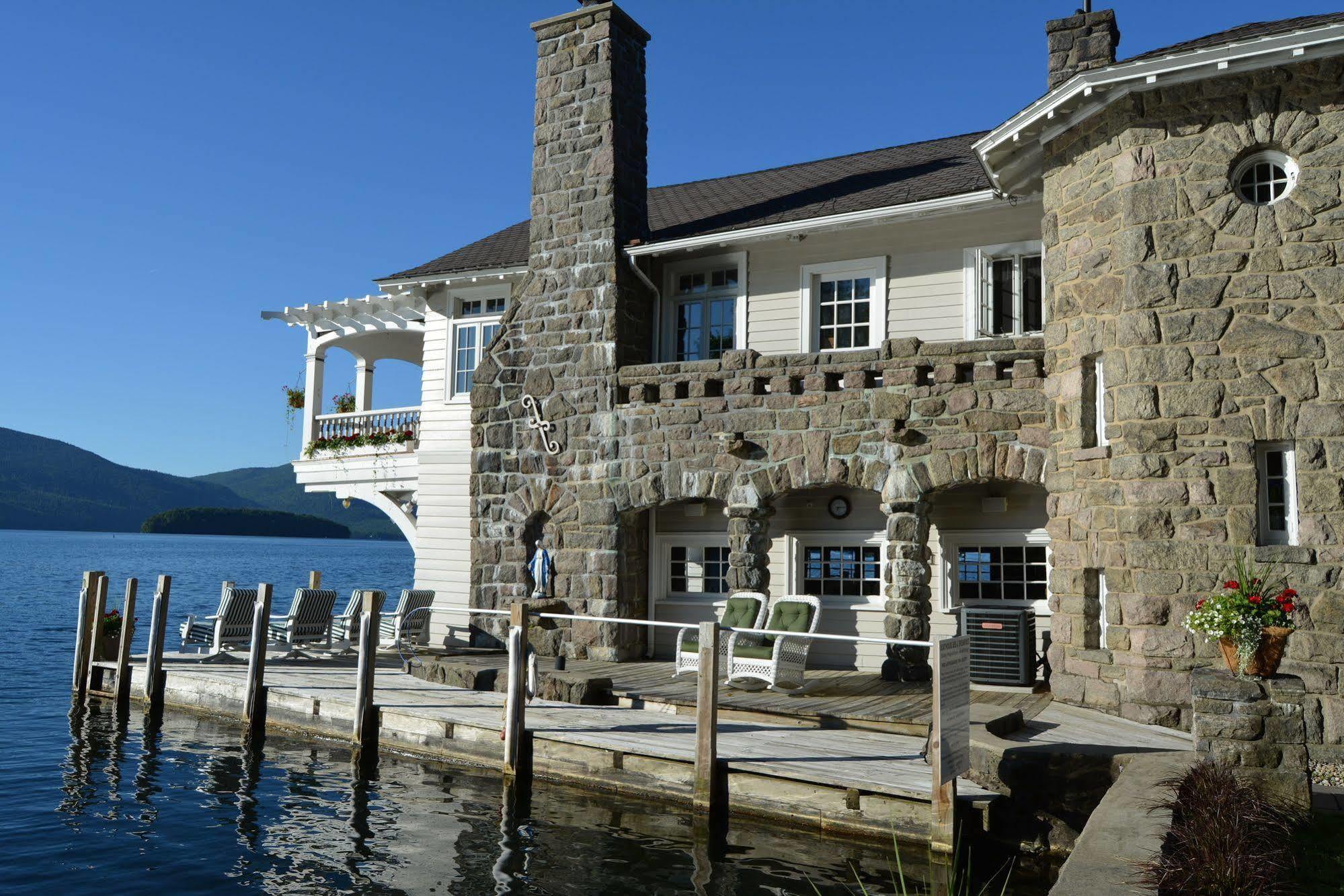 Lake George Boathouse Waterfront Lodging Bolton Landing Exterior photo